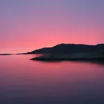 Stort Idyllisk Sjohus Naer I Naturskjonne Omgivelser Hébergement de vacances Bodø