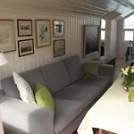 Hébergement de vacances Stort Idyllisk Sjohus Naer I Naturskjonne Omgivelser