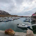 Hébergement de vacances Stort Idyllisk Sjohus Naer I Naturskjonne Omgivelser