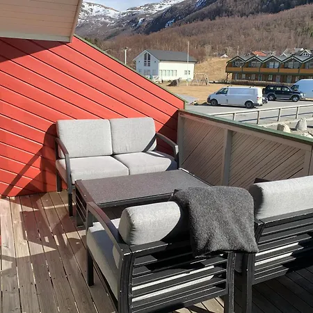 Stort Idyllisk Sjohus I Naturskjonne Omgivelser Holiday home