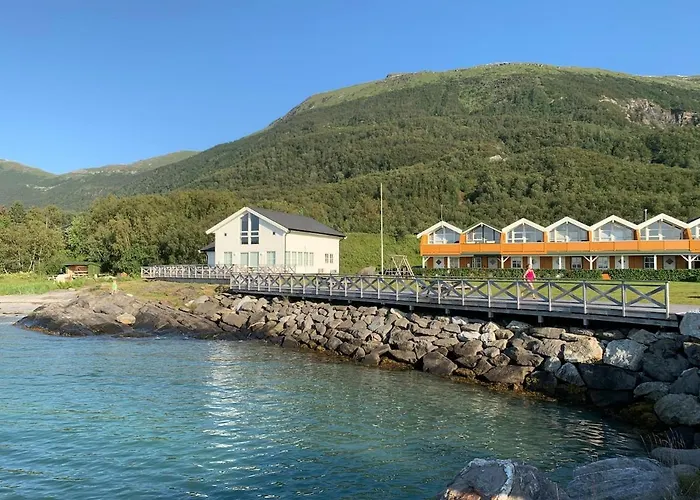 Stort Idyllisk Sjohus Naer I Naturskjonne Omgivelser * Bodø