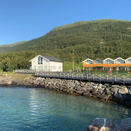 Stort Idyllisk Sjohus Naer I Naturskjonne Omgivelser * Bodø