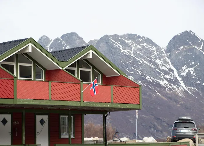 펜션 Stort Idyllisk Sjohus Naer I Naturskjonne Omgivelser 보도
